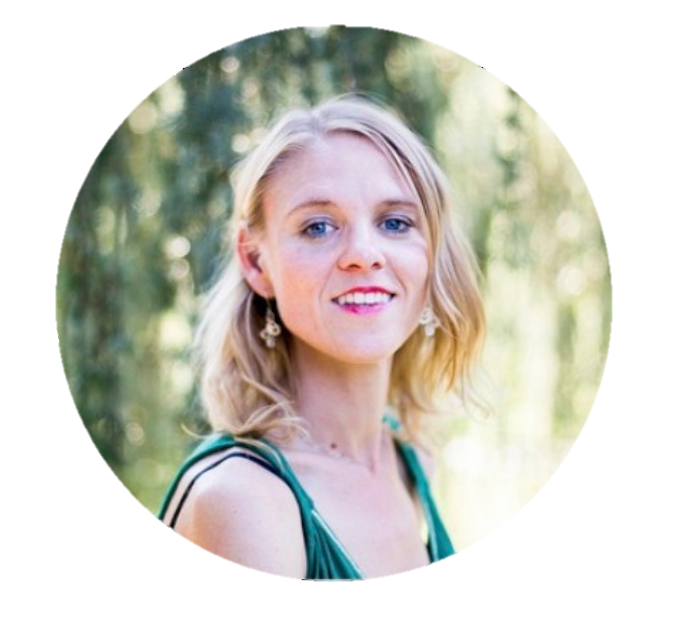Julia Noyel Founder art of a happy, healthy, successful life, coach expats, Lyon INFP, intuitive, creatives, highly sensitives, empaths, mediums