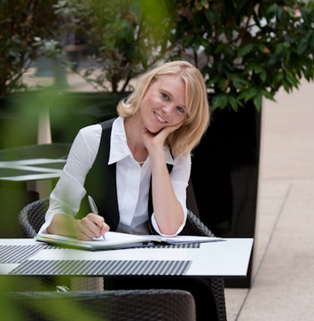 Julia Noyel Expat Services Lyon